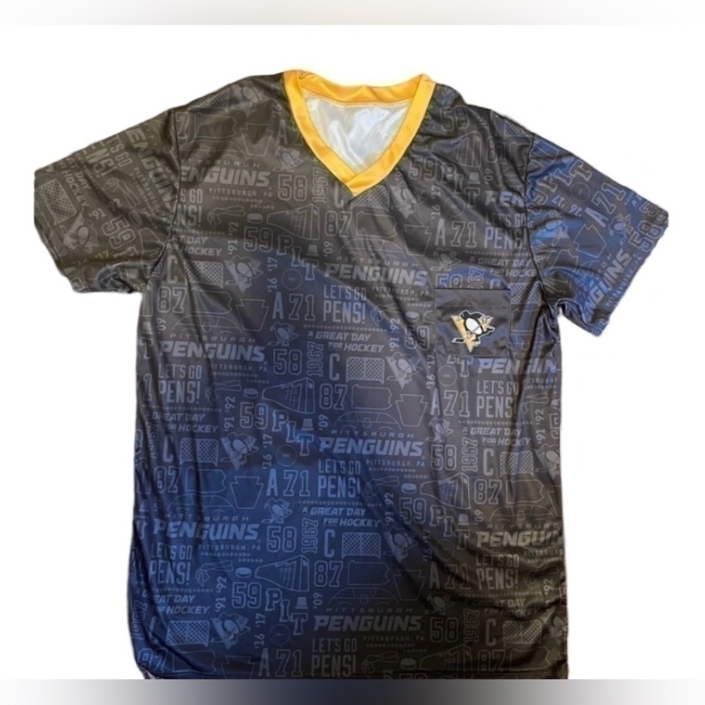 🎉2/$15 Pittsburgh Penguin Scrub Top